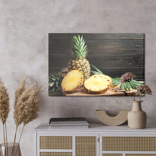 Obraz Na Płótnie Pokrojony Ananas – świeżość tropików do wnętrz boho, nowoczesnych i eklektycznych – widok 2