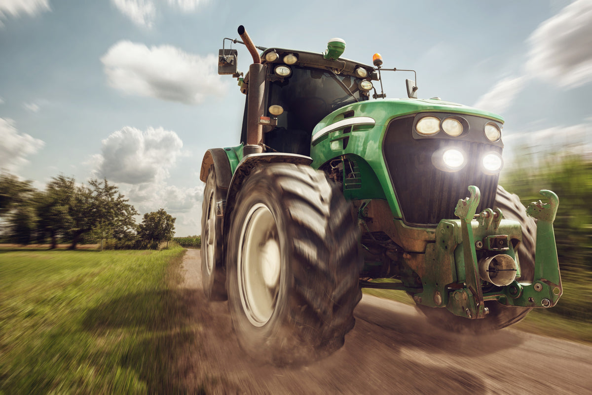 Fototapeta Pędzący Traktor – wzór