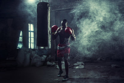 Fototapeta Bokser W Zadymionym Pomieszczeniu – wzór