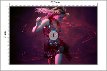 Fototapeta Młoda Kobieta W Tańcu 152,5 × 104 cm – podgląd kadru