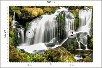 Fototapeta Wodospad W Lesie Na Omszałych Skałach 180 × 120 cm – podgląd kadru