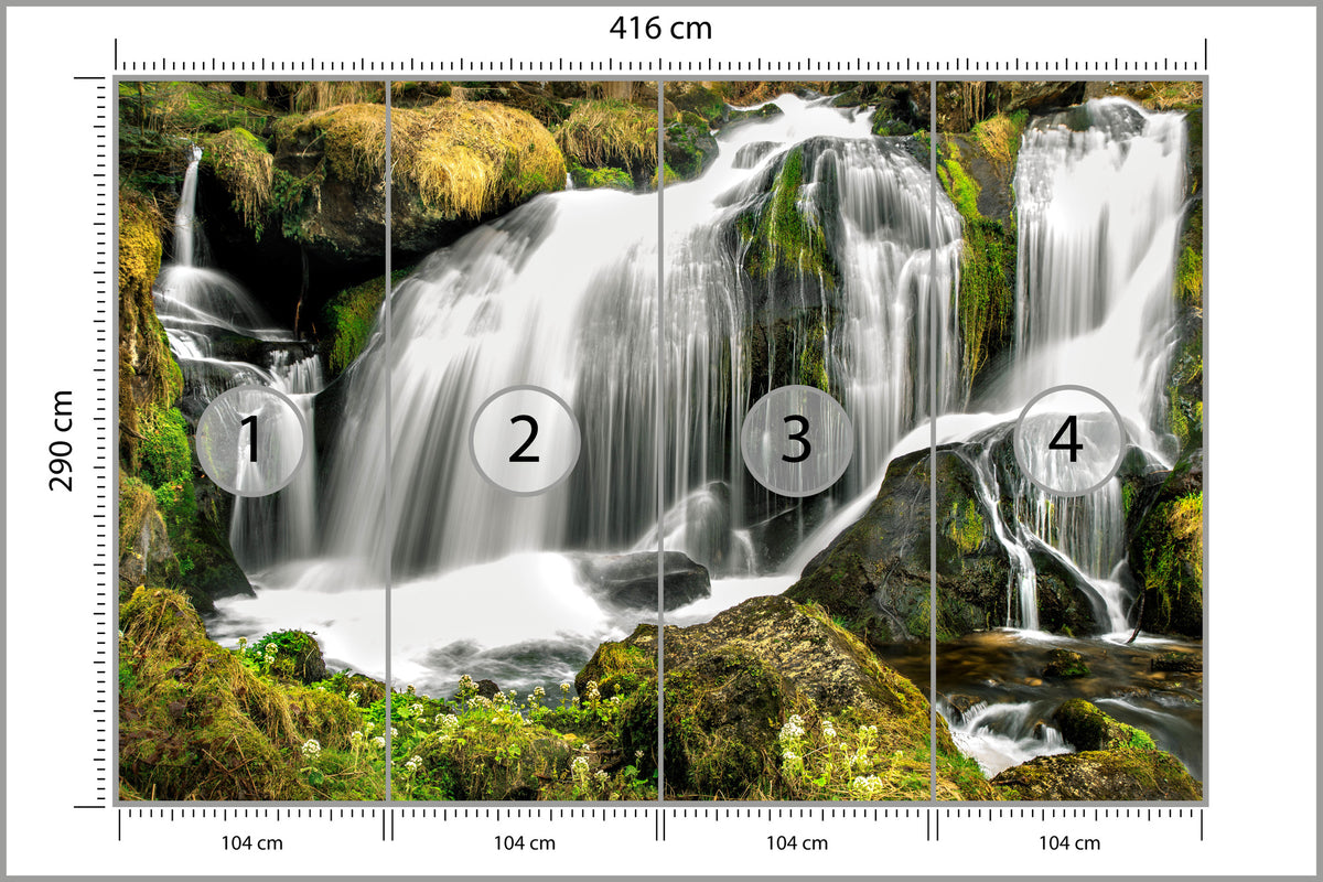 Fototapeta Wodospad W Lesie Na Omszałych Skałach 416 × 290 cm – podgląd kadru