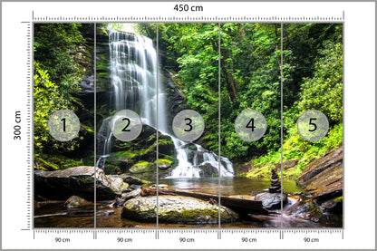 Fototapeta Wodospad Kaskada W Lesie Na Skałach 450 × 300 cm – podgląd kadru