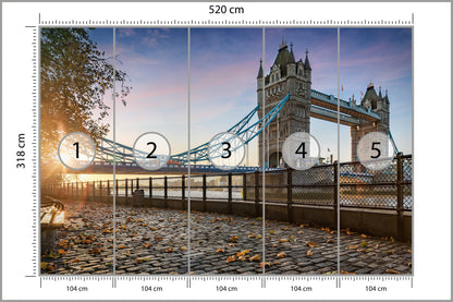 Fototapeta Londyn Tower Bridge O Wschodzie Słońca 520 × 318 cm – podgląd kadru