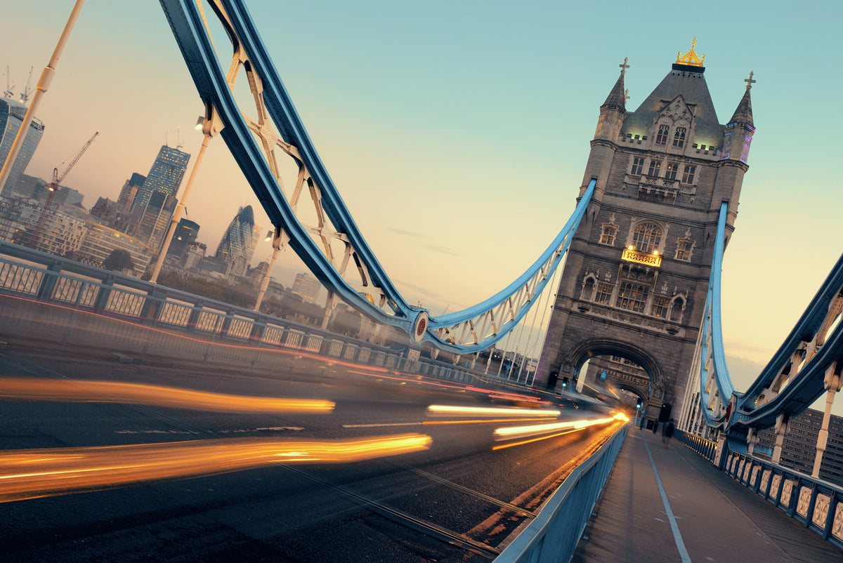 Fototapeta Londyn Tower Bridge Ze Światłami Ruchu – wzór