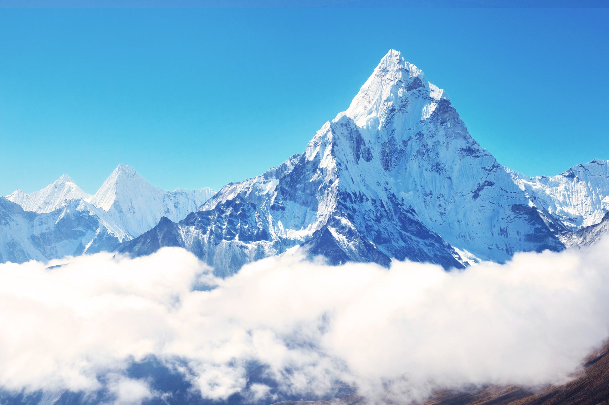 Obraz Na Płótnie Szczyt Mount Everest – chłodny pejzaż górski do wnętrz minimalistycznych i nowoczesnych 120x80