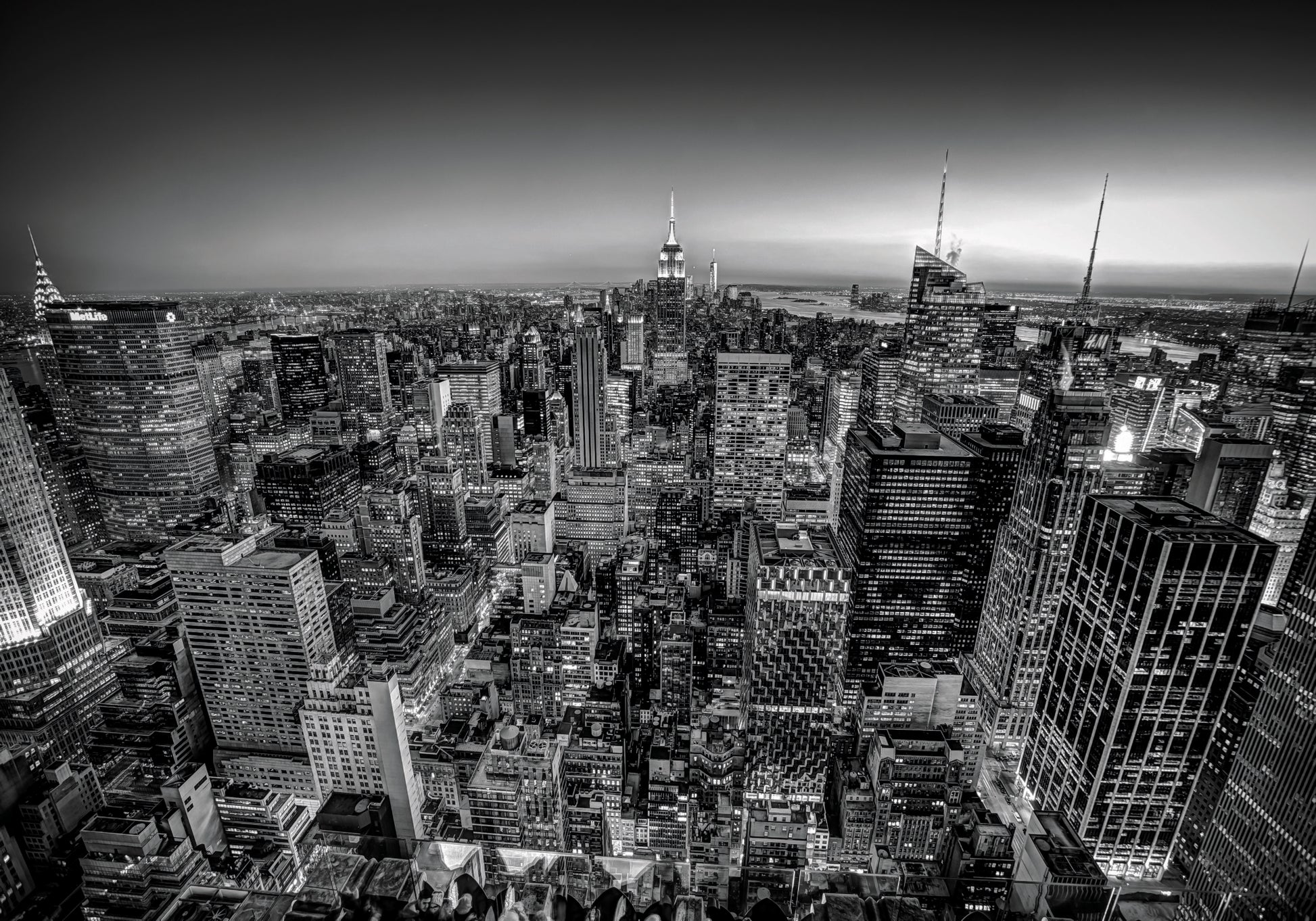 Obraz Na Płótnie Panorama Manhattanu – miejskie widoki w chłodnej tonacji do wnętrz loft i nowoczesnych 120x80