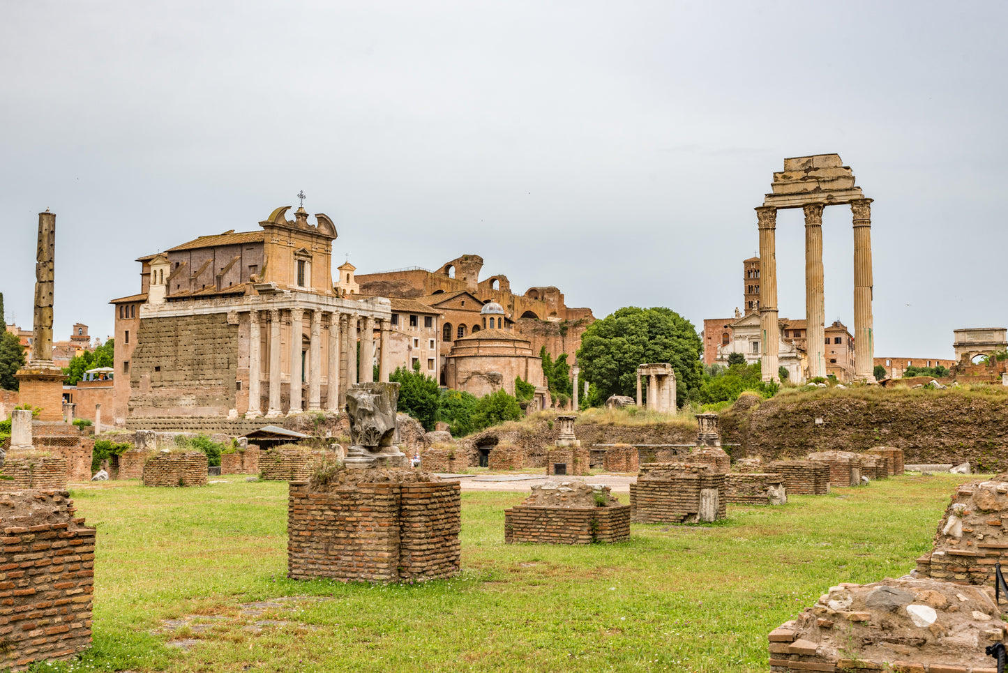 Obraz Na Płótnie Forum Romanum – majestatyczny widok 3D do wnętrz klasycznych, śródziemnomorskich i loftowych 120x80