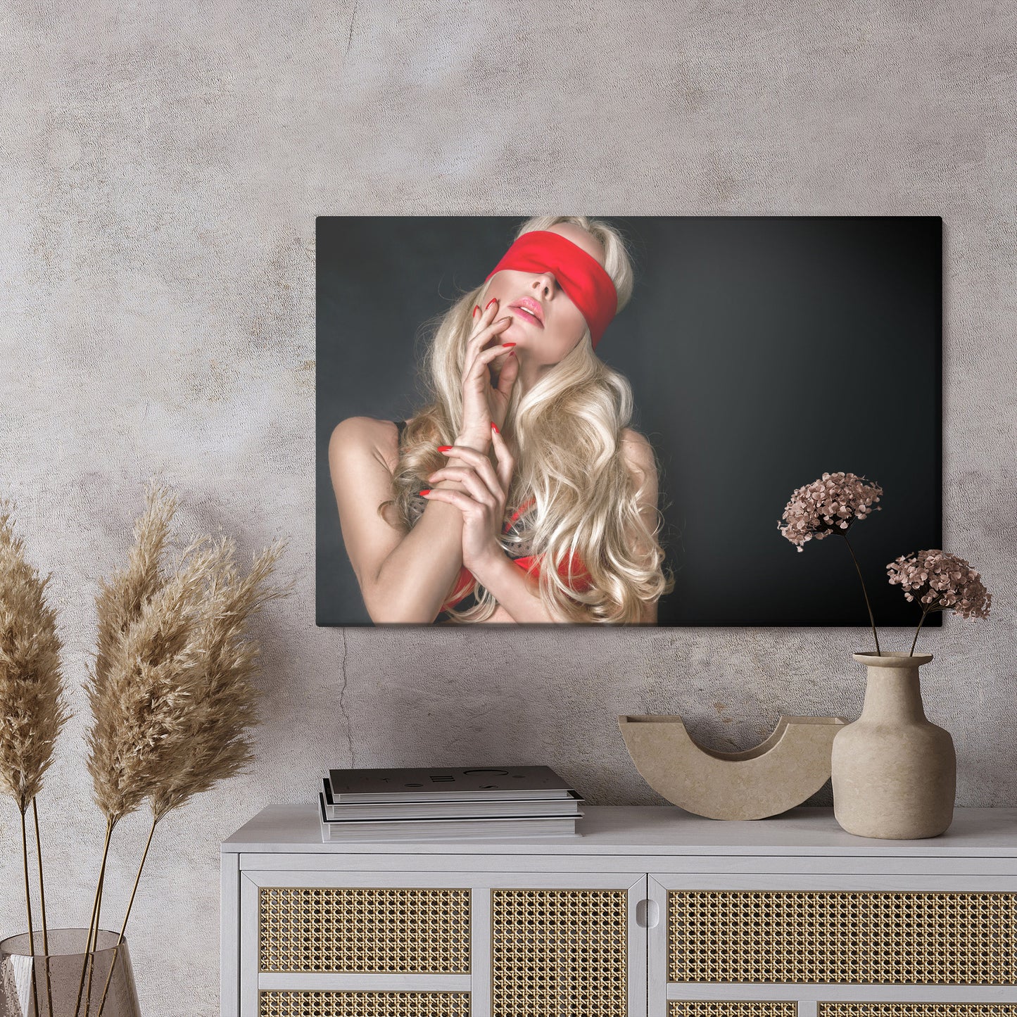 Obraz Na Płótnie Kobieta Z Opaską – Tajemniczy portret do wnętrz Modern, Minimalistycznych i Loftowych – widok 2