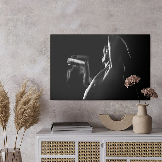 Obraz Na Płótnie Ćwicząca Para – minimalistyczna fotografia w stonowanych barwach do wnętrz loft i nowoczesnych – widok 2