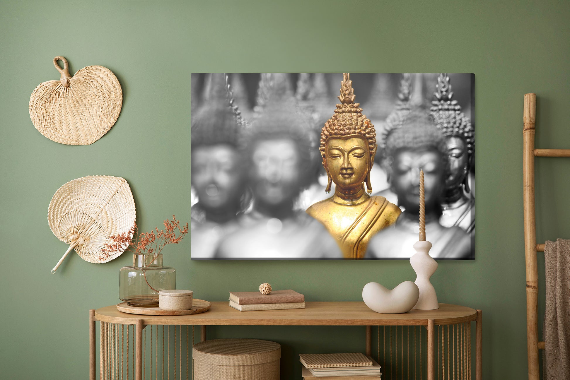 Obraz Na Płótnie Złoty Budda – symbol spokoju do wnętrz nowoczesnych, eklektycznych i w stylu Zen – widok 4