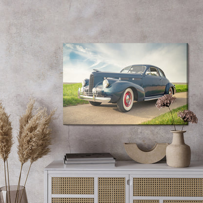 Obraz Na Płótnie Granatowy Samochód Vintage – motyw retro w chłodnej tonacji do wnętrz industrialnych i nowoczesnych – widok 2