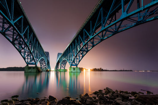 Obraz Na Płótnie Most South Grand Island Bridge – architektoniczny pejzaż do wnętrz nowoczesnych i industrialnych 120x80