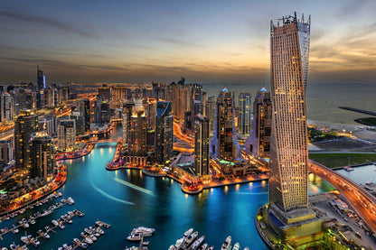 Obraz Na Płótnie Panorama Dubaju – dynamiczny pejzaż metropolii do wnętrz nowoczesnych i glamour 120x80