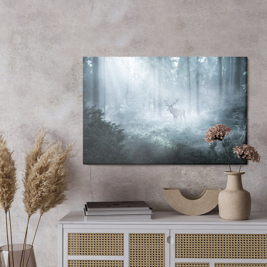 Obraz Na Płótnie Jeleń w Lesie – dekoracja w ciemnych barwach do wnętrz loft i modern rustic – widok 2