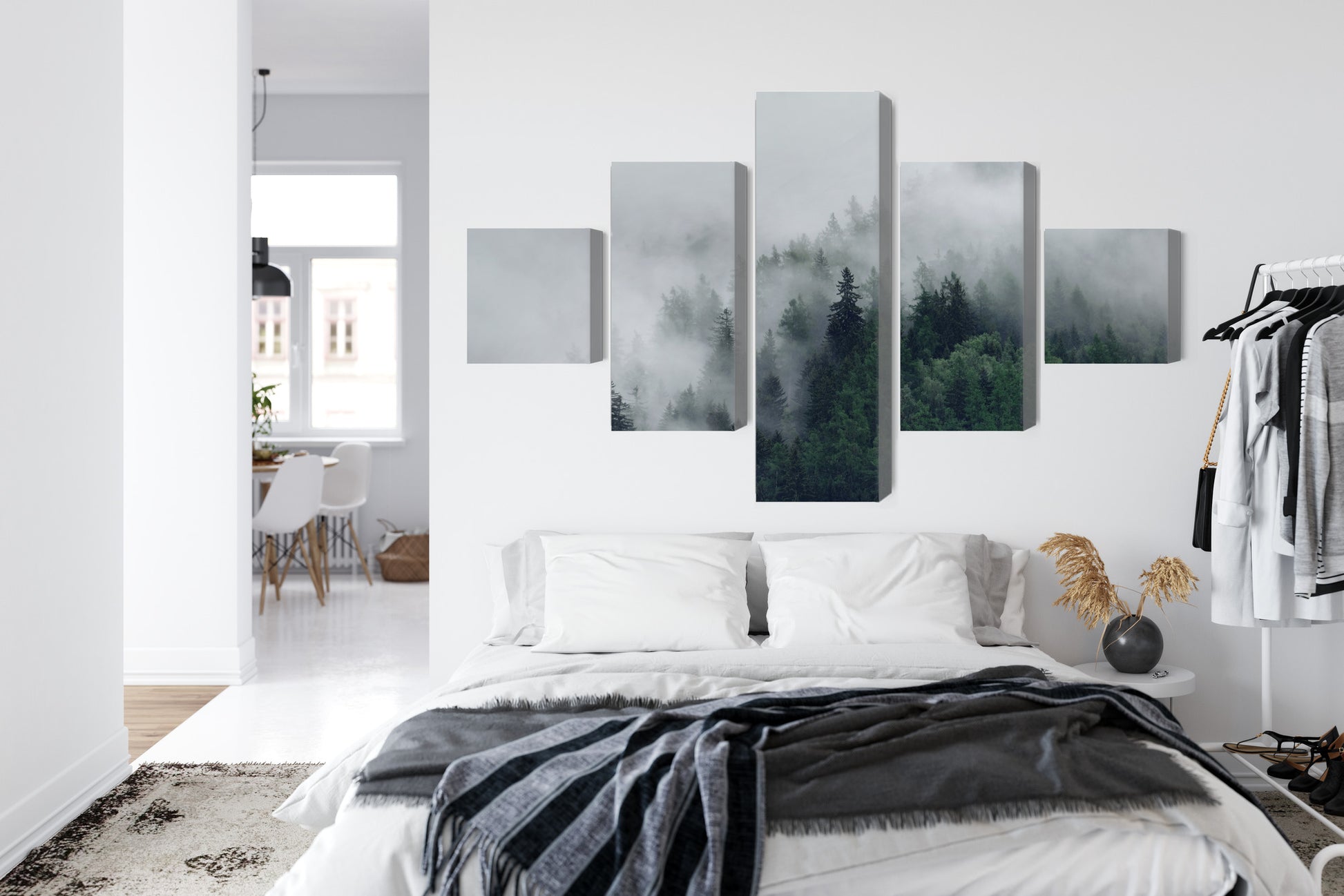 Obraz Wieloczęściowy Zielony Mglisty Las – tajemnicza panorama do wnętrz naturalnych, skandynawskich i modern classic – widok 6