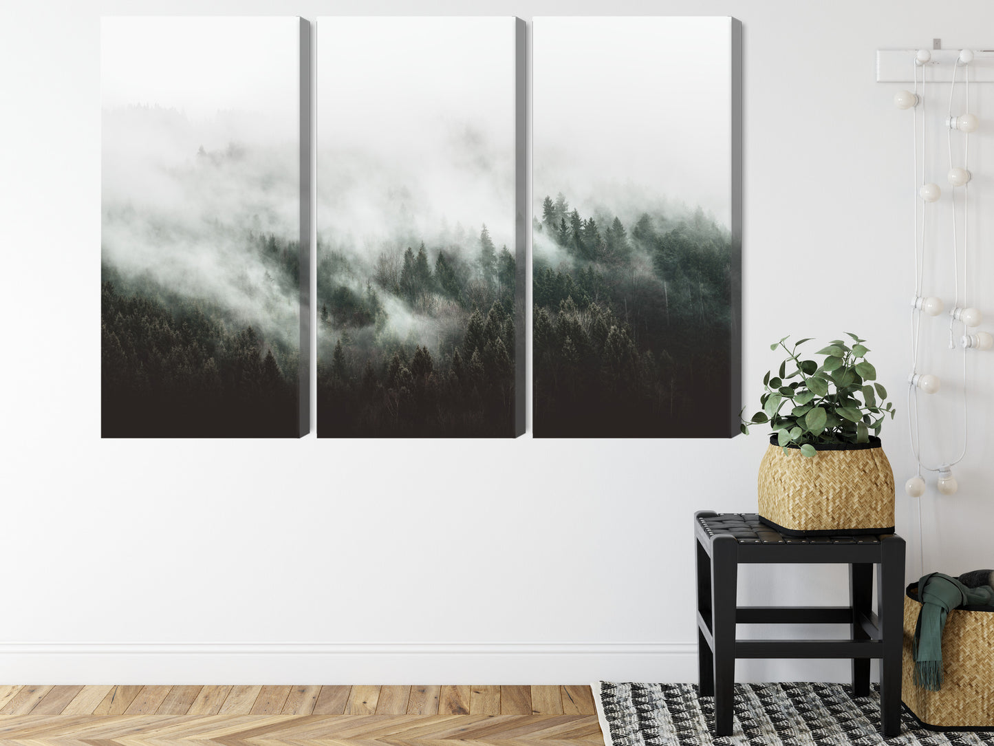 Obraz Wieloczęściowy Mglisty Krajobraz Leśny – spokojna głębia natury do wnętrz skandynawskich, naturalnych i nowoczesnych – widok 7
