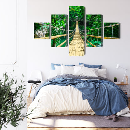Obraz Wieloczęściowy Bambusowy Most w Lesie Tropikalnym – egzotyczna panorama do wnętrz boho i urban jungle – widok 2
