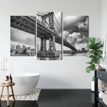 Obraz Wieloczęściowy Most Manhattan – dynamiczna panorama miejska do wnętrz industrialnych i nowoczesnych – widok 4