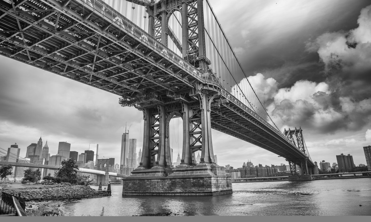 Obraz Wieloczęściowy Most Manhattan – dynamiczna panorama do wnętrz loftowych i nowoczesnych 250x150