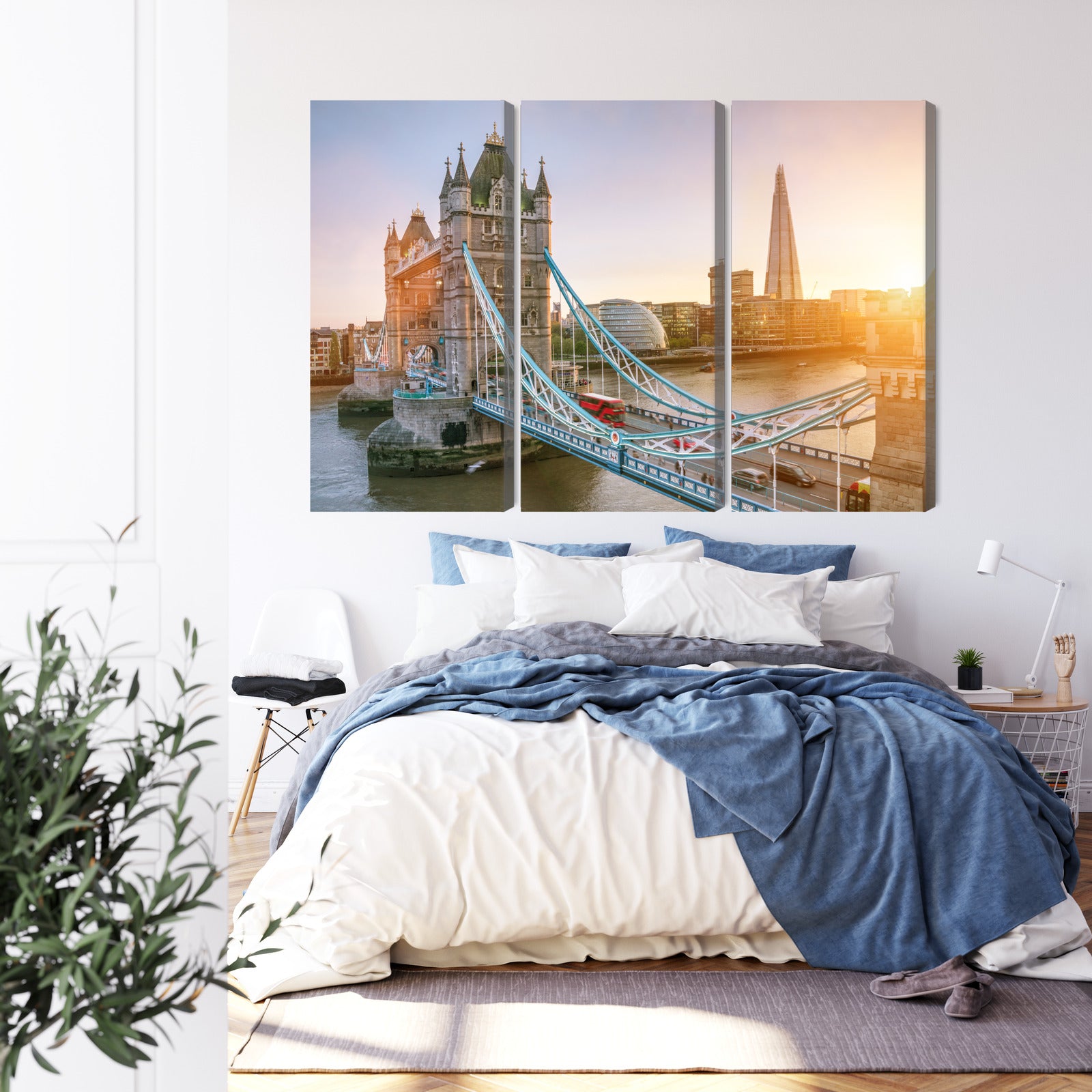 Obraz Wieloczęściowy Tower Bridge – majestatyczny wschód słońca do wnętrz eleganckich i nowoczesnych – widok 2