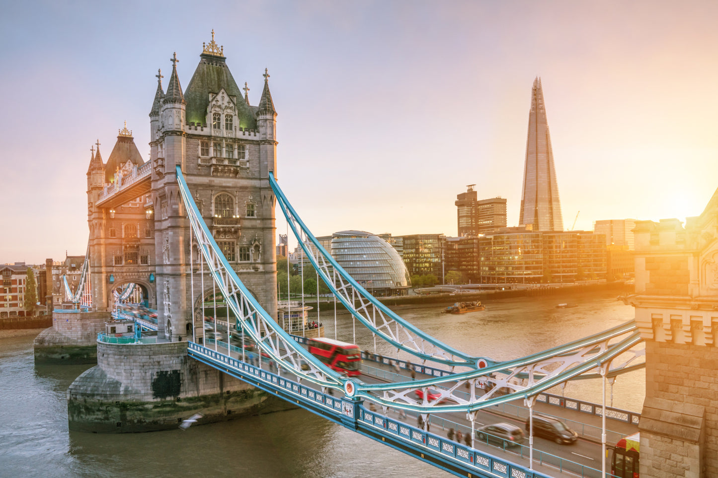 Obraz Wieloczęściowy Tower Bridge – majestatyczny wschód słońca do wnętrz eleganckich i nowoczesnych 180x120