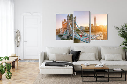 Obraz Wieloczęściowy Tower Bridge – majestatyczny wschód słońca do wnętrz nowoczesnych, loftowych i klasycznych – widok 5