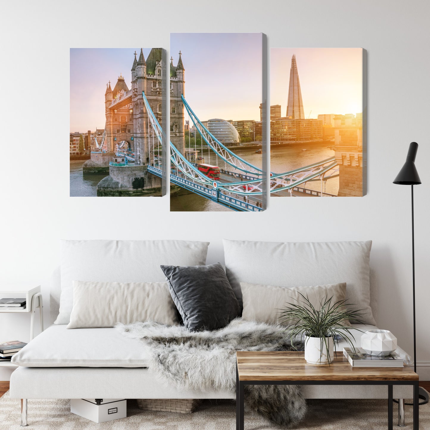 Obraz Wieloczęściowy Tower Bridge – majestatyczny wschód słońca do wnętrz nowoczesnych, loftowych i klasycznych – widok 3