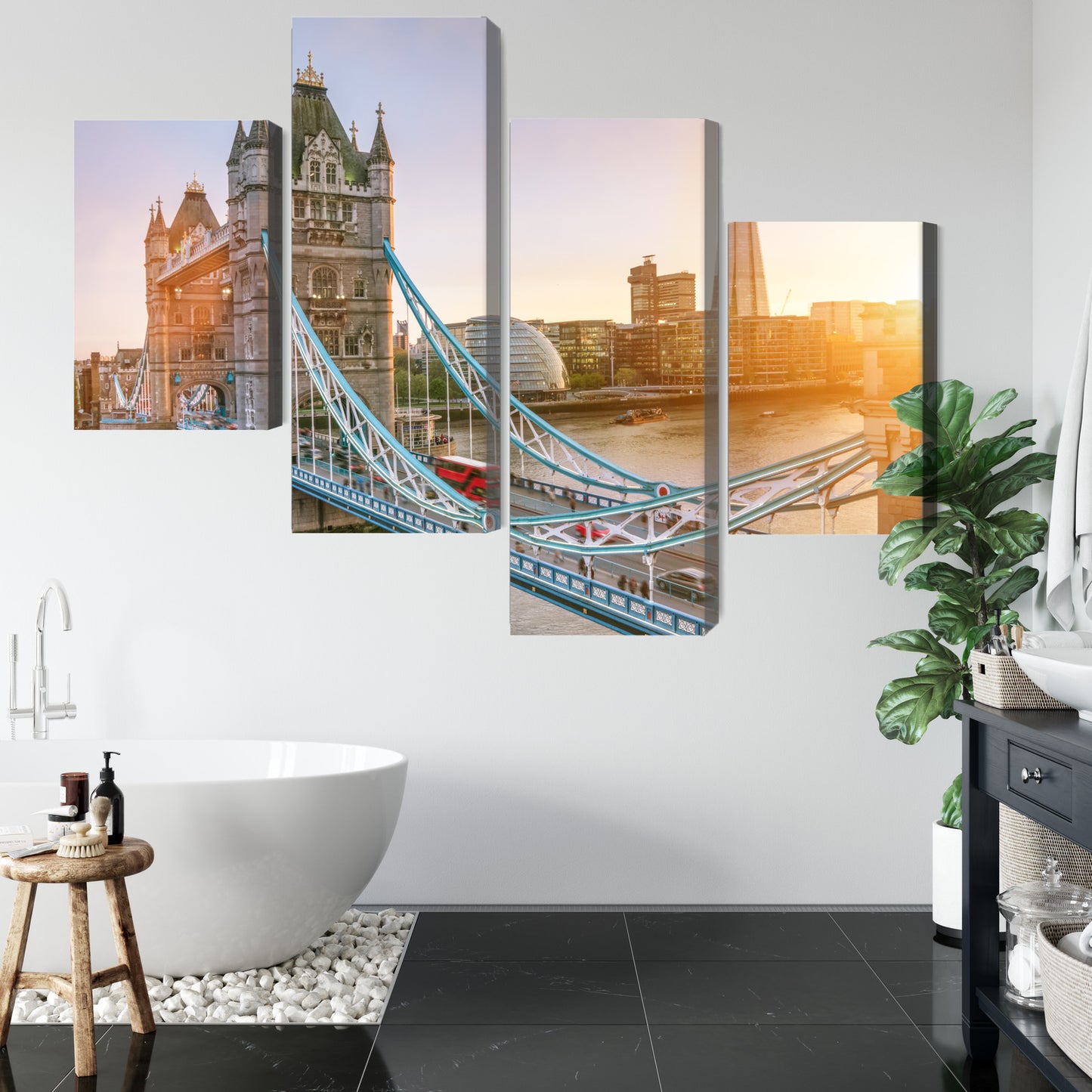 Obraz Wieloczęściowy Tower Bridge – rozświetlony wschód słońca do wnętrz nowoczesnych, industrialnych i eleganckich – widok 4