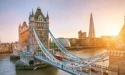 Obraz Wieloczęściowy Tower Bridge – Majestatyczny wschód słońca do wnętrz nowoczesnych i loftowych 250x150