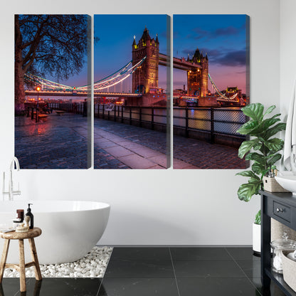 Obraz Wieloczęściowy Londyński Tower Bridge – miejska panorama o zmierzchu do wnętrz nowoczesnych, industrialnych – widok 4