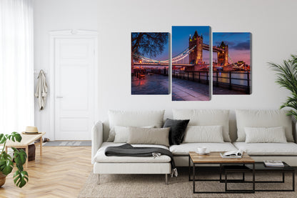 Obraz Wieloczęściowy Tower Bridge – majestatyczny zachód słońca do wnętrz nowoczesnych, industrialnych i glamour – widok 5