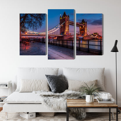 Obraz Wieloczęściowy Tower Bridge – majestatyczny zachód słońca do wnętrz nowoczesnych, industrialnych i glamour – widok 3