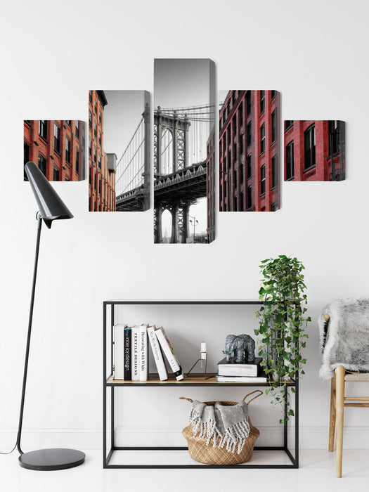 Obraz Wieloczęściowy Most Manhattan Bridge – dynamiczna panorama Nowego Jorku do wnętrz nowoczesnych i industrialnych – widok 8