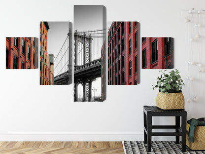Obraz Wieloczęściowy Most Manhattan Bridge – dynamiczna panorama Nowego Jorku do wnętrz nowoczesnych i industrialnych – widok 7