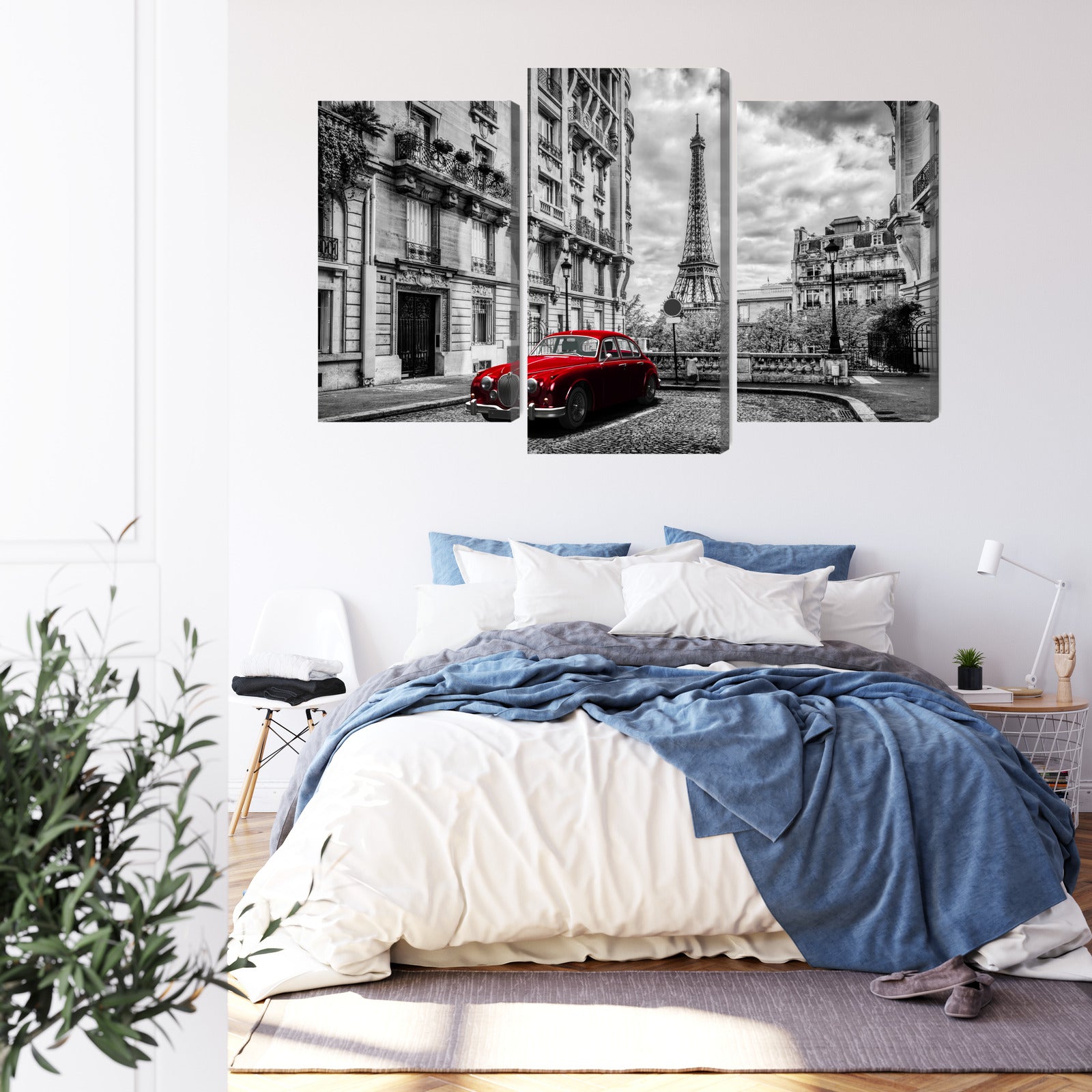 Obraz Wieloczęściowy Paryż Czerwony Samochód Retro – Romantyczny akcent do wnętrz Retro i Modern Classic – widok 2