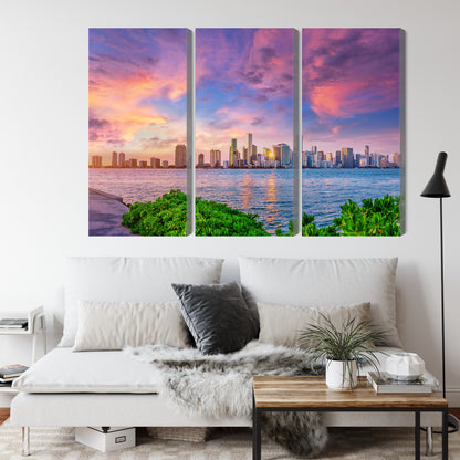 Obraz Wieloczęściowy Panorama Miami – dynamiczna miejska panorama do wnętrz nowoczesnych, glamour i art deco – widok 3