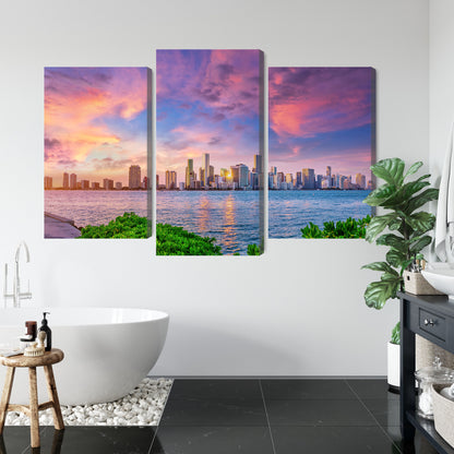 Obraz Wieloczęściowy Panorama Miami – energetyczny zachód słońca do wnętrz nowoczesnych, glamour i współczesnych – widok 4