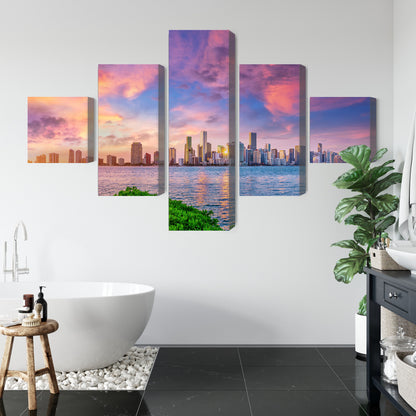 Obraz Wieloczęściowy Panorama Miami – spektakularny zachód słońca do wnętrz nowoczesnych i glamour – widok 4