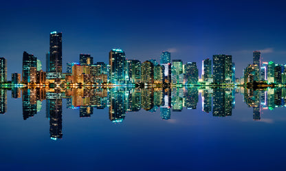 Obraz Wieloczęściowy Panorama Miami Nocą – miejski blask do wnętrz nowoczesnych, industrialnych i glamour 250x150