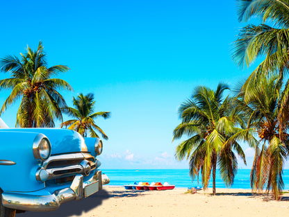 Obraz Wieloczęściowy Kuba Varadero Beach i klasyczne auto – wakacyjny klimat do wnętrz nowoczesnych, loftowych i boho 200x150