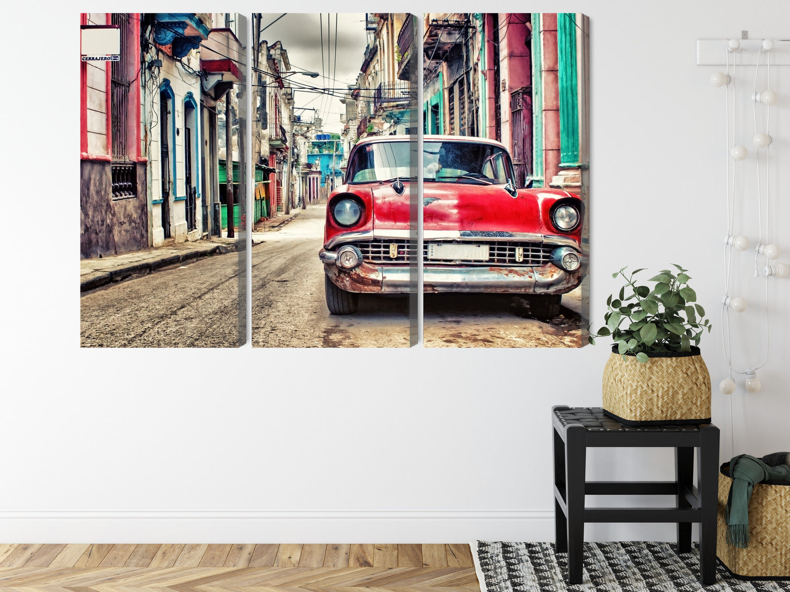 Obraz Wieloczęściowy Czerwony Chevrolet Retro – klasyka motoryzacji do wnętrz industrialnych, loftowych i vintage – widok 7