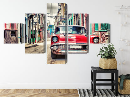 Obraz Wieloczęściowy Czerwony Chevrolet Retro – klasyczny design do wnętrz industrialnych i nowoczesnych – widok 7