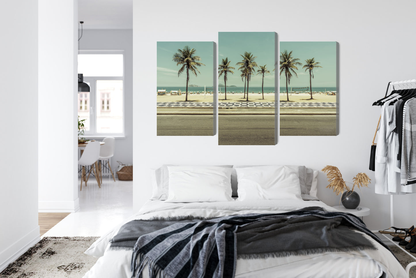 Obraz Wieloczęściowy Palmy Ipanema – egzotyczna panorama do wnętrz boho, eklektycznych, coastal – widok 6