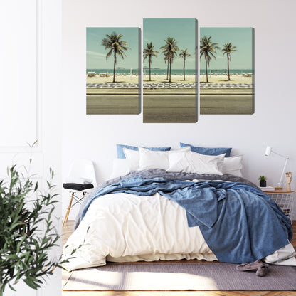 Obraz Wieloczęściowy Palmy Ipanema – egzotyczna panorama do wnętrz boho, eklektycznych, coastal – widok 2
