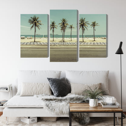 Obraz Wieloczęściowy Palmy Ipanema – egzotyczna panorama do wnętrz boho, eklektycznych, coastal – widok 3