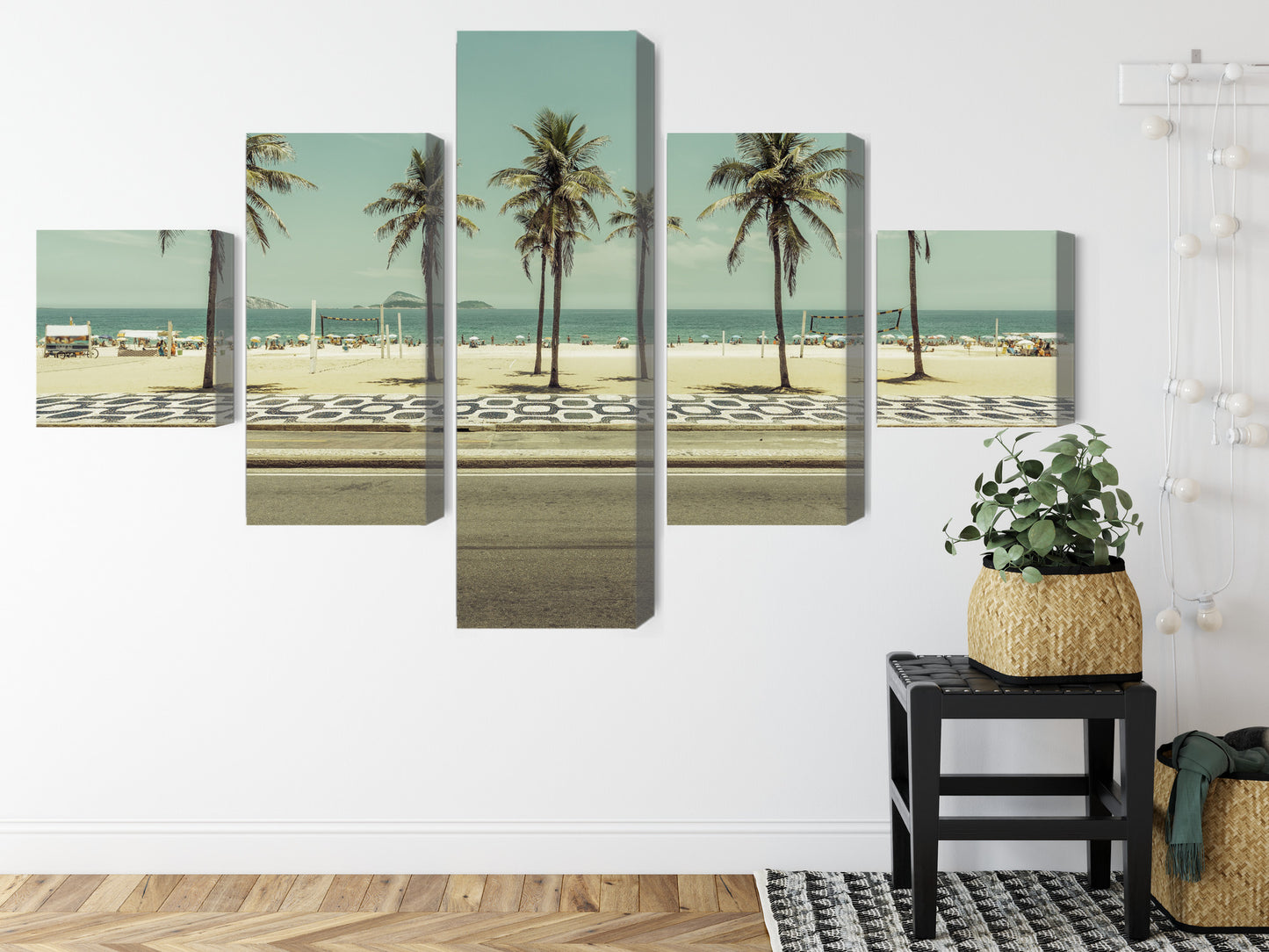 Obraz Wieloczęściowy Palmy na Plaży Ipanema – egzotyczna panorama do wnętrz boho, Hampton i nowoczesnych – widok 7