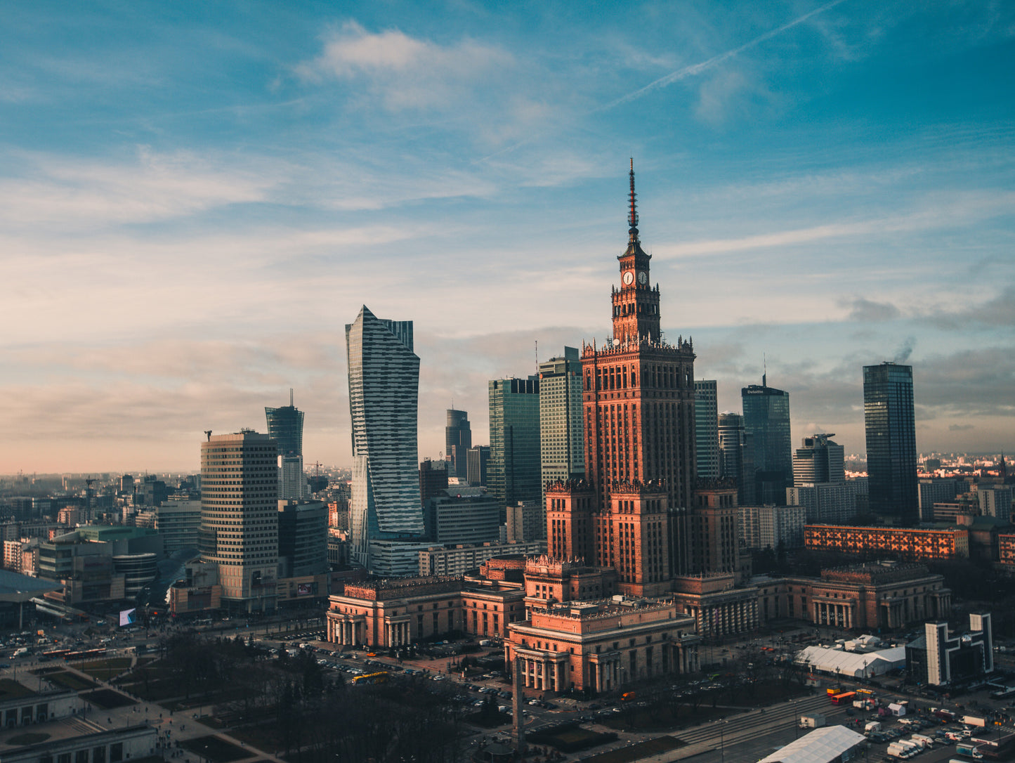 Obraz Wieloczęściowy Warszawa Pałac Kultury – miejski widok do wnętrz nowoczesnych, industrialnych i loftowych 200x150