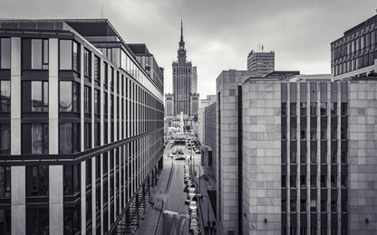 Obraz Wieloczęściowy Panorama Warszawy – czarno-biały pejzaż miejski do wnętrz nowoczesnych i industrialnych 240x150