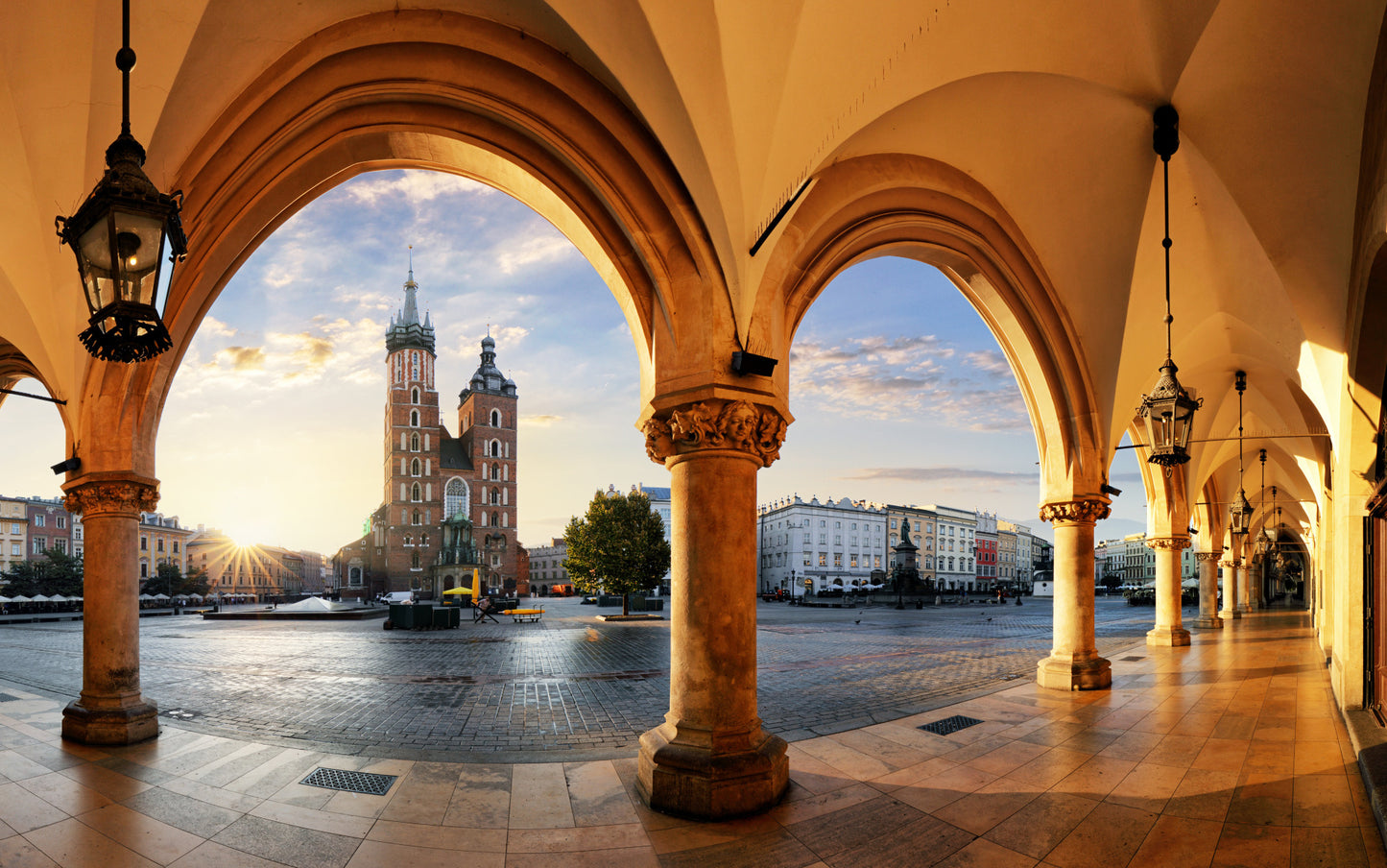 Obraz Wieloczęściowy Kraków Zachód Słońca – urzekający pejzaż do wnętrz nowoczesnych, industrialnych, eklektycznych 240x150